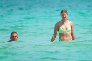        bou090919BZNimage7.jpg