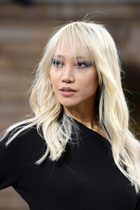Soo+Joo+Park+Le+Defile+L+Oreal+Paris+Runway+YJnwUWk81lxx.jpg