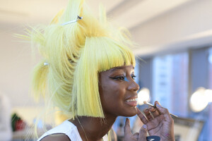 1615998968_JeremyScottBackstageSeptember2019NewJv_Co9otrBTx.thumb.jpg.459d66664cf42d9f235e42cbcae35ace.jpg