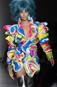 1636818944_JeremyScottSpring2020DetailscoKdDL6wa4jx.thumb.jpg.06c10228d0fedea4940d21554ab06709.jpg