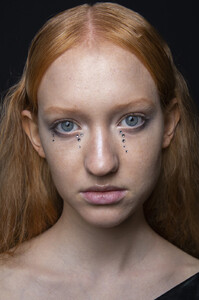1638358350_ILovePrettySpring2020BackstageWuPKhPQZZvOx.thumb.jpg.9d33c38703bf64fe94e45d718c2024ea.jpg
