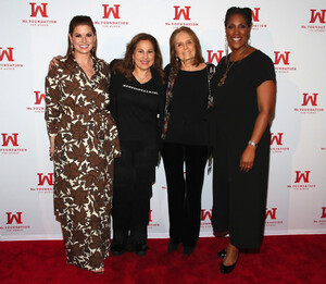 Debra+Messing+Ms+Foundation+Women+Annual+Gloria+cdS7iBM1Z6_x.jpg