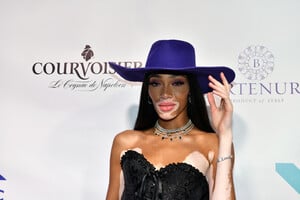 Winnie+Harlow+Courvoisier+Cognac+Celebrates+L14kKIHncLmx.jpg