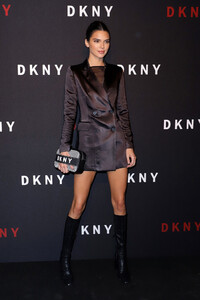 Kendall+Jenner+DKNY+Turns+30+Special+Live+UiywcdJDzbsx.jpg