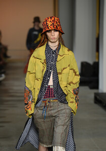 1702908986_R13RunwaySeptember2019NewYorkFashion8OGCSrN3BaWx.thumb.jpg.dfcedc5d9d87054dd1fa4b948d1cd7db.jpg