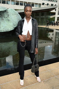 Leomie+Anderson+Longchamp+SS20+Runway+Show+uAmGw0fuv8hx.jpg