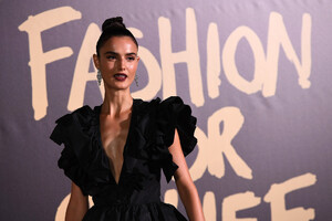 Blanca+Padilla+Red+Carpet+Arrivals+Fashion+vZ-G3wDR4gax.jpg