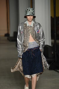 1728491648_R13RunwaySeptember2019NewYorkFashiond5HVFAQNmStx.thumb.jpg.56c5ad2d67b583e40e72ce1567b00446.jpg