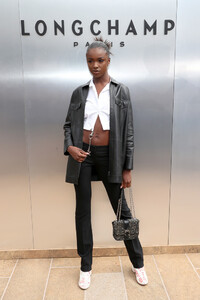 Leomie+Anderson+Longchamp+SS20+Runway+Show+sm80WJ5ybiGx.jpg