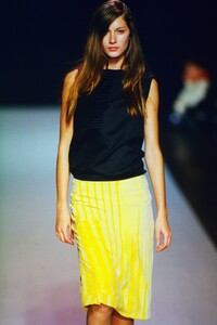 1749063479_martine-sitbon-ss-1999(6).thumb.jpg.4cf512e65af8d7d1ac79bc22e9d8bf03.jpg