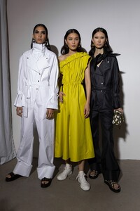 1765521618_phillip-lim-bks-m-rs20-8811(1).thumb.jpg.f80ebbd0c09733648adf4d46a453ac51.jpg