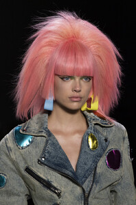 1779210802_JeremyScottSpring2020DetailsTbPwVcZVtUPx.thumb.jpg.697a475212dbd139c3f7f778bc73c647.jpg