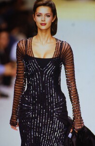 178129800_herve-leger-fw-1995-heather-stewart-whyte(7).thumb.jpg.3951d989593a083bf769e0db8b766e62.jpg