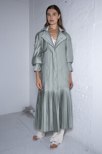 1784365529_JonathanSimkhaiSpring2020BackstageFXT1ms88YPcx.thumb.jpg.67bac28f68951970d01ab2456e4373e3.jpg