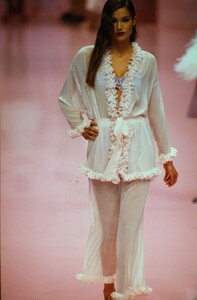 1785370050_rosemarie(1).thumb.jpg.ff8e7876055a37da2f9d5210f09f7f1a.jpg