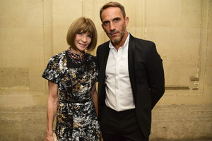 Anna+Wintour+Karl+Lagerfeld+Exhibition+Tribute+iGghBS927Dyx.jpg