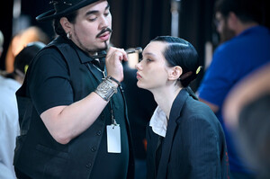 1798171319_LongchampBackstageSeptember2019NewYork1c_Y1dOBwGHx.thumb.jpg.6ba91452134f8e63b047d9501b99b932.jpg