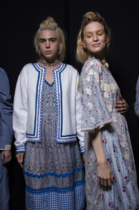 1799998298_AnnaSuiSpring2020BackstagerghNMPC8zRbx.thumb.jpg.fd6f364ca7218d8bf47d6b760c5a5900.jpg