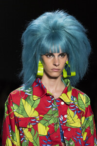 1855172797_JeremyScottSpring2020Detailso8RJwchQoBox.thumb.jpg.1bda33477c86783e002421edb039864f.jpg