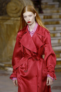 1856642901_SiesMarjanRunwaySeptember2019NewYorkGAc6uIL2TgLx.thumb.jpg.be35de78f34dbd5d0de07b57b1db8ec0.jpg