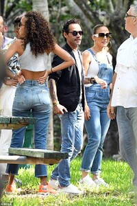 18648258-7479439-Denim_memo_Jennifer_Marc_and_his_girlfriend_all_wore_denim-a-200_1568853980939.jpg