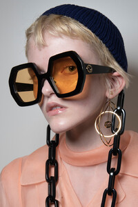1871763911_GucciSpring2020BackstageNwPlxvoFNHRx.thumb.jpg.28570206a45b084b1692281e6ebbf892.jpg