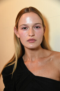 1887501791_StaudBackstageSeptember2019NewYorkFashionpyXHXfERtytx.thumb.jpg.5240739a7ff37c98bf7f29aab0fcc4bd.jpg