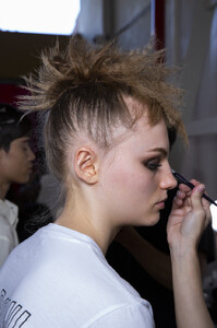 Tom+Ford+Spring+2020+Backstage+Lf8k1vK-8cnx.jpg