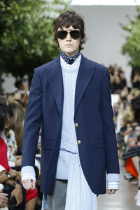 1903144876_MichaelKorsCollectionSpring2020RunwaySs8Cit6BO8nx.thumb.jpg.2242b7c4007b9250ae9a5c6e2884b275.jpg
