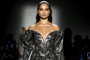 Shanina+Shaik+Laquan+Smith+Runway+September+6VdEioUHk-wx.jpg