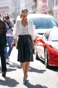 Olivia+Palermo+Ermanno+Scervino+Street+Style+no8kNpszUVMx.jpg