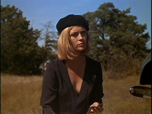 Faye Dunaway - Bonnie and Clyde1.jpg