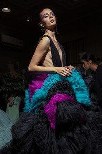1942418043_ChristianSirianoSpring2020BackstageFDHVWFfhI5ix.thumb.jpg.dc99e0522e39b5f0c23f34319e4aacc9.jpg