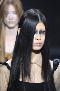 1950439340_VeraWangRunwaySeptember2019NewYorkFashionahC7ZOPp28jx.thumb.jpg.2402489a821e3c4371a967a6080221cf.jpg