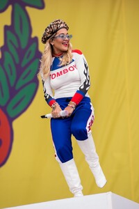        ora100919BZNimage165.jpg