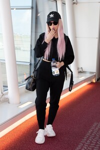        dov090919BZNimage111.jpg