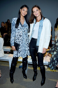 Chanel+Iman+Elie+Tahari+Front+Row+September+8FvWnfS4LTzx.jpg