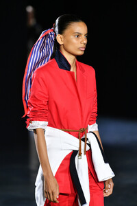 1984310953_RagBoneRunwaySeptember2019NewYorkFashionquQN87PQYAUx.thumb.jpg.4d6f1879586bffdb1369ec65064b10a3.jpg