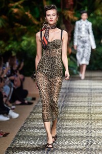 Greta Varlese Dolce & Gabbana Spring 2020 RTW MFW 2.jpg