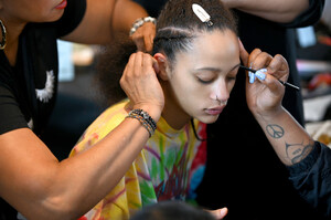 2011791677_LongchampBackstageSeptember2019NewYorkt5vA5B_lbjTx.thumb.jpg.9af7871393c65f412697fbd895976e73.jpg