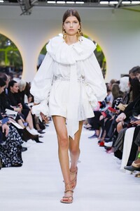 Mathilde Henning Valentino Spring 2020 RTW PFW 1.jpg