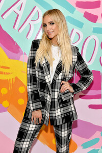 Ashlee+Simpson+boohoo+Celebrates+NYFW+boohoo+ueLG43PWUdOx.jpg