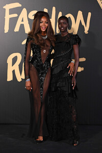 Naomi+Campbell+Red+Carpet+Arrivals+Fashion+jMF8ttW2y0lx.jpg