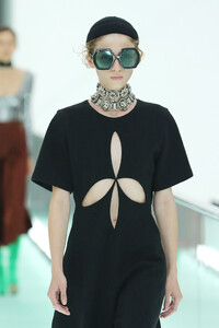 205284917_GucciRunwayMilanFashionWeekSpringSummervAbpTMDOZtZx.thumb.jpg.0e04a81ed70fd6bf4f5630b91d81f45c.jpg