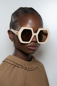 2094981034_GucciSpring2020BackstageYwi3Ml0Wkv1x.thumb.jpg.6bf5f8065d0e5e9a41a146682d0a93a9.jpg