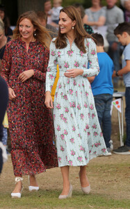 Kate+Middleton+Duchess+Cambridge+Attends+Back+E1FrTV-y4XVx.jpg