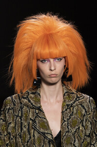 210233147_JeremyScottSpring2020Details5lC-f4QA1fTx.thumb.jpg.b85d5bb7d364f0402c9ac6ea3be2ba4e.jpg