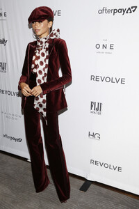 Zendaya+Coleman+Daily+Front+Row+7th+Annual+RW4gkHPDG7ax.jpg