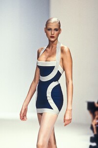 2109837123_HerveLeger1994WomenRTW45.thumb.jpg.c1a187893659d380a6b92815a3c3f48c.jpg