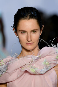 2115427606_PrabalGurungRunwaySeptember2019NewYorkzfJ1br-Z5jAx.thumb.jpg.e7a63b933df92f79e49bfafbf7cdb431.jpg